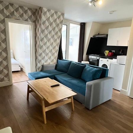 Comfy 2 Bedroom Apartments - Finchley Road, Лондон Екстериор снимка